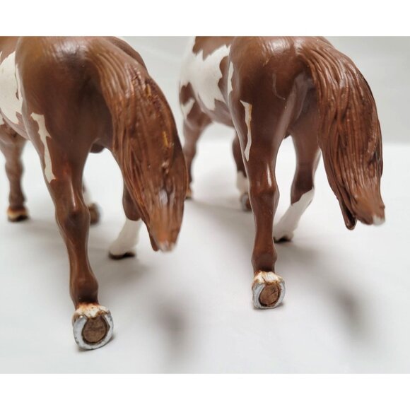 Schleich Pair of 6" Long Brown & White Pinto Horse Figurines - Picture 4 of 9